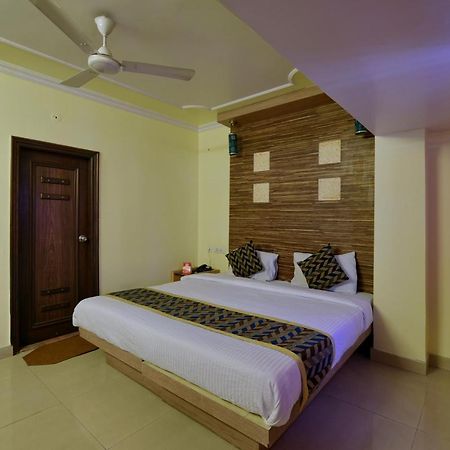Oyo 2289 Hotel Radha Palace Kukas Zewnętrze zdjęcie