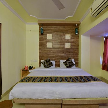 Oyo 2289 Hotel Radha Palace Kukas Zewnętrze zdjęcie