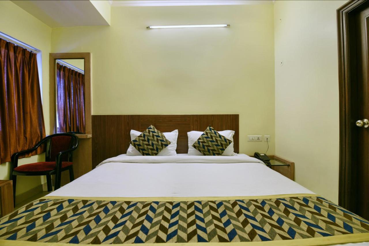 Oyo 2289 Hotel Radha Palace Kukas Zewnętrze zdjęcie