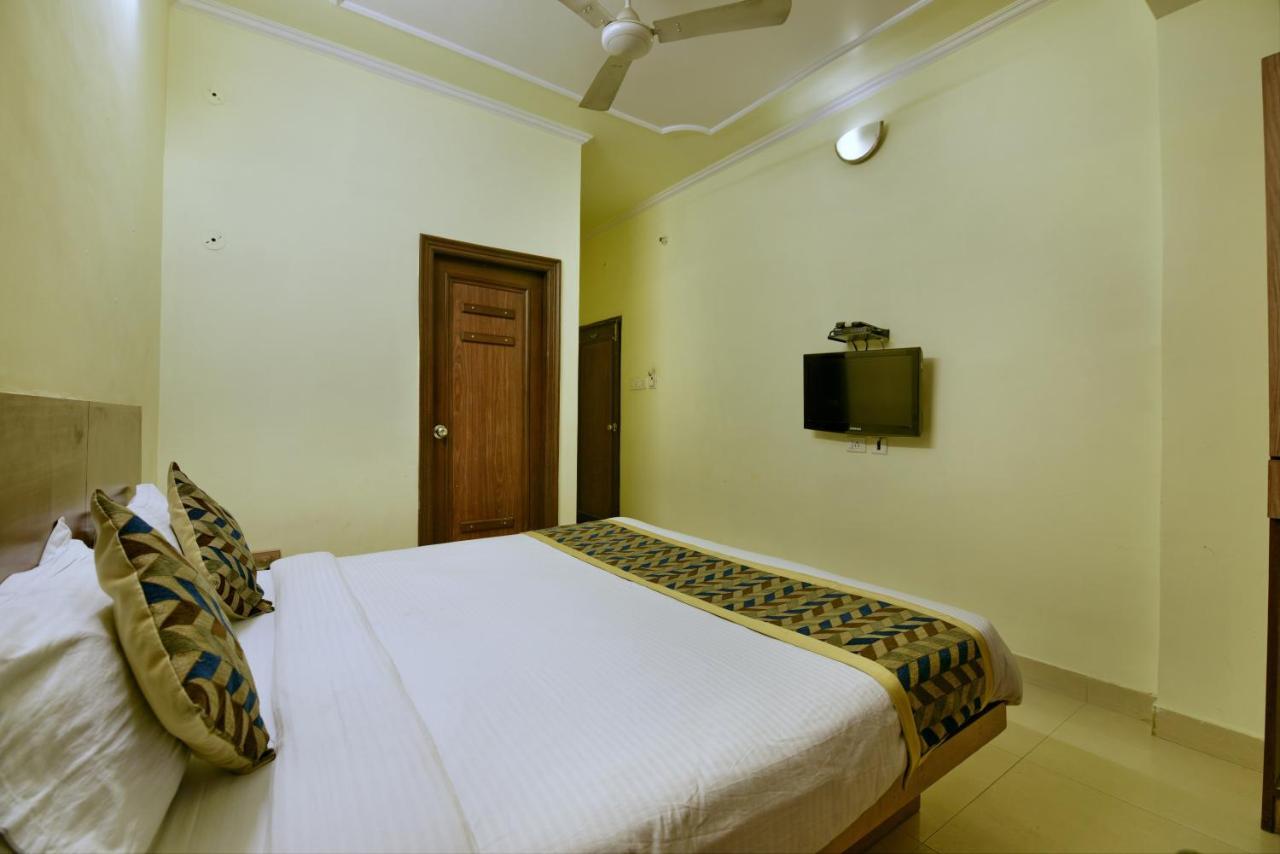 Oyo 2289 Hotel Radha Palace Kukas Zewnętrze zdjęcie